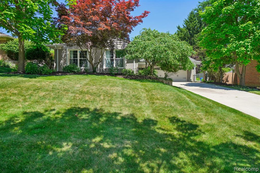 1424 Fairway Drive