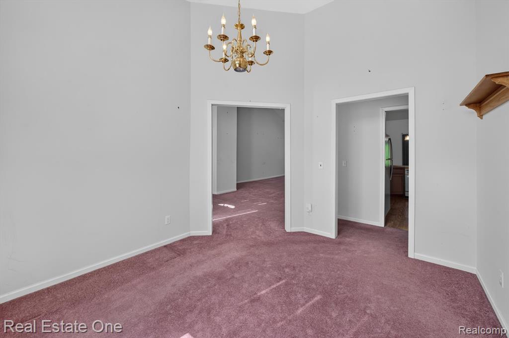 5128 Queensway Property Photo 21