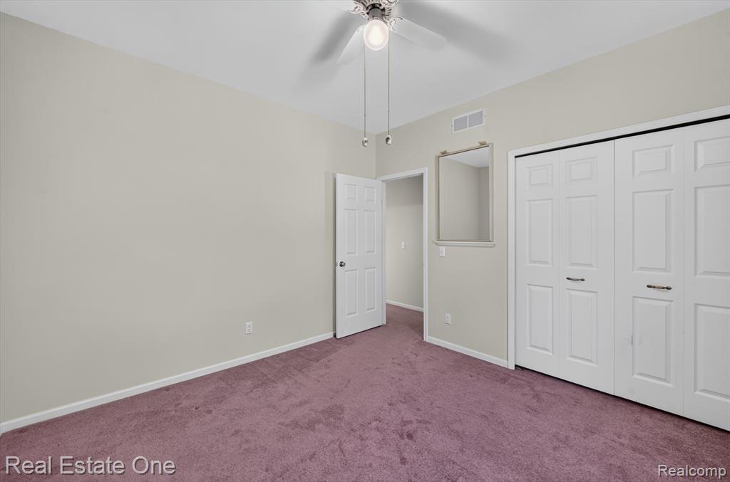 5128 Queensway Property Photo 37