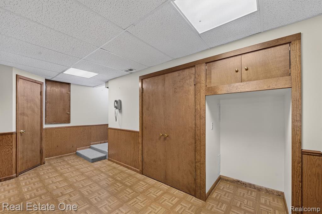 5128 Queensway Property Photo 46
