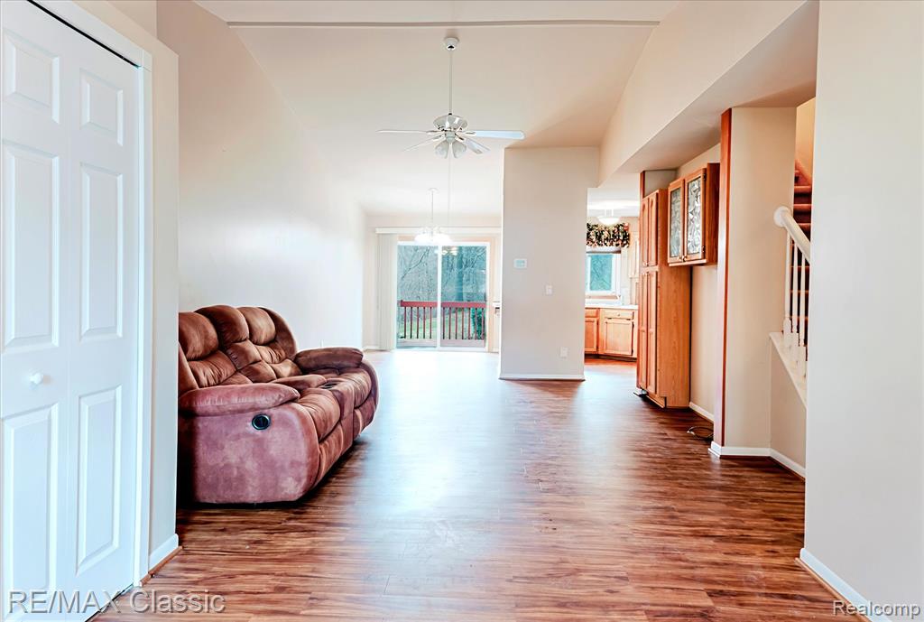 9039 Lake E Road Property Photo 5