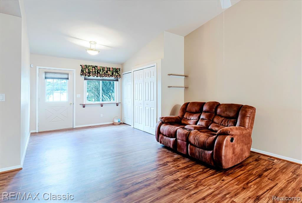 9039 Lake E Road Property Photo 11