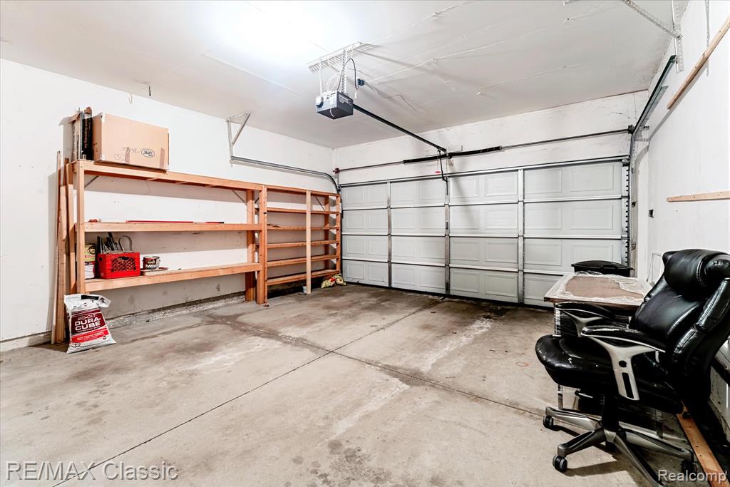 9039 Lake E Road Property Photo 24
