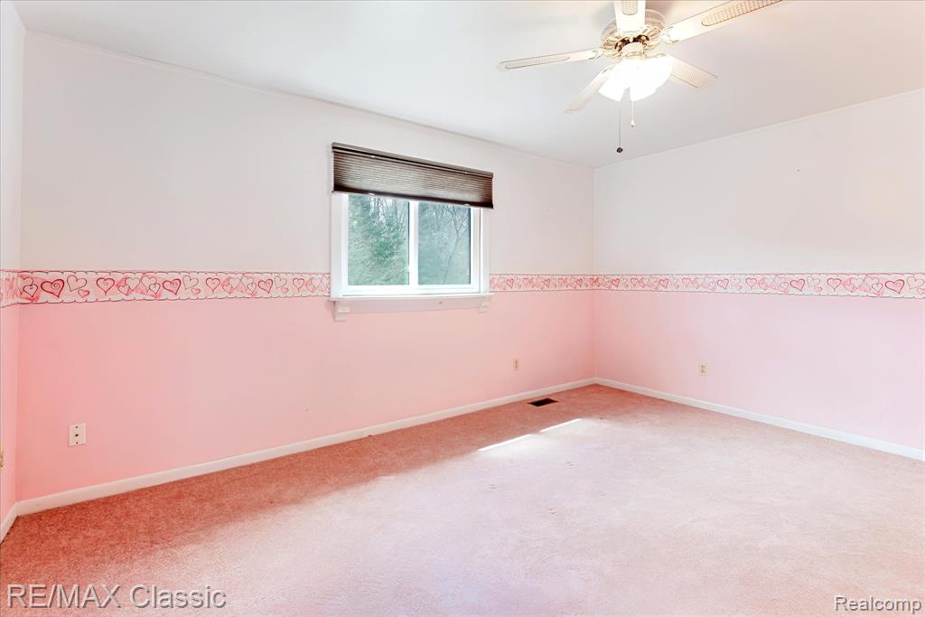 9039 Lake E Road Property Photo 30