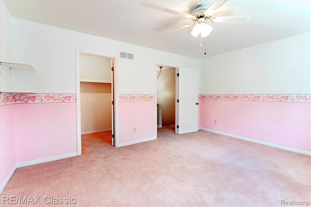 9039 Lake E Road Property Photo 31
