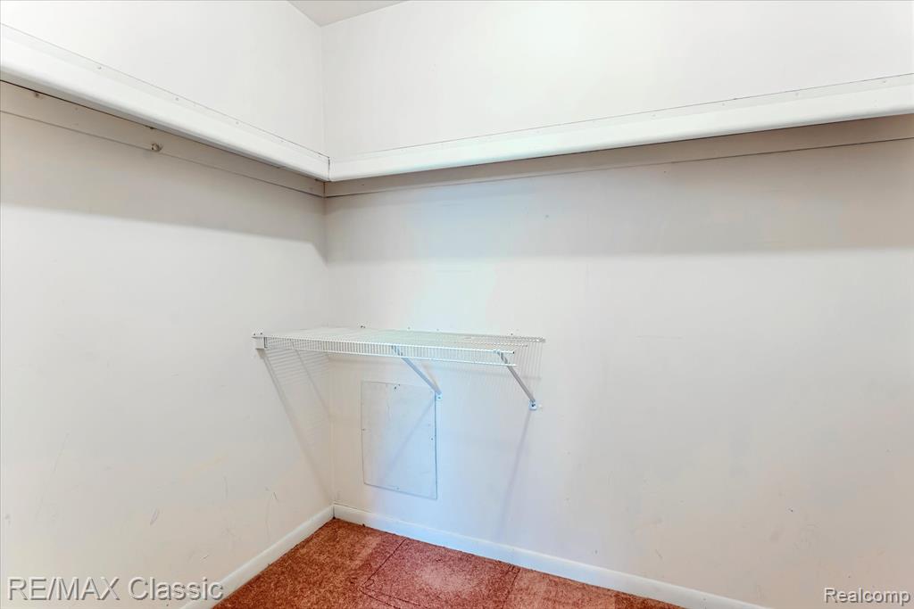 9039 Lake E Road Property Photo 32
