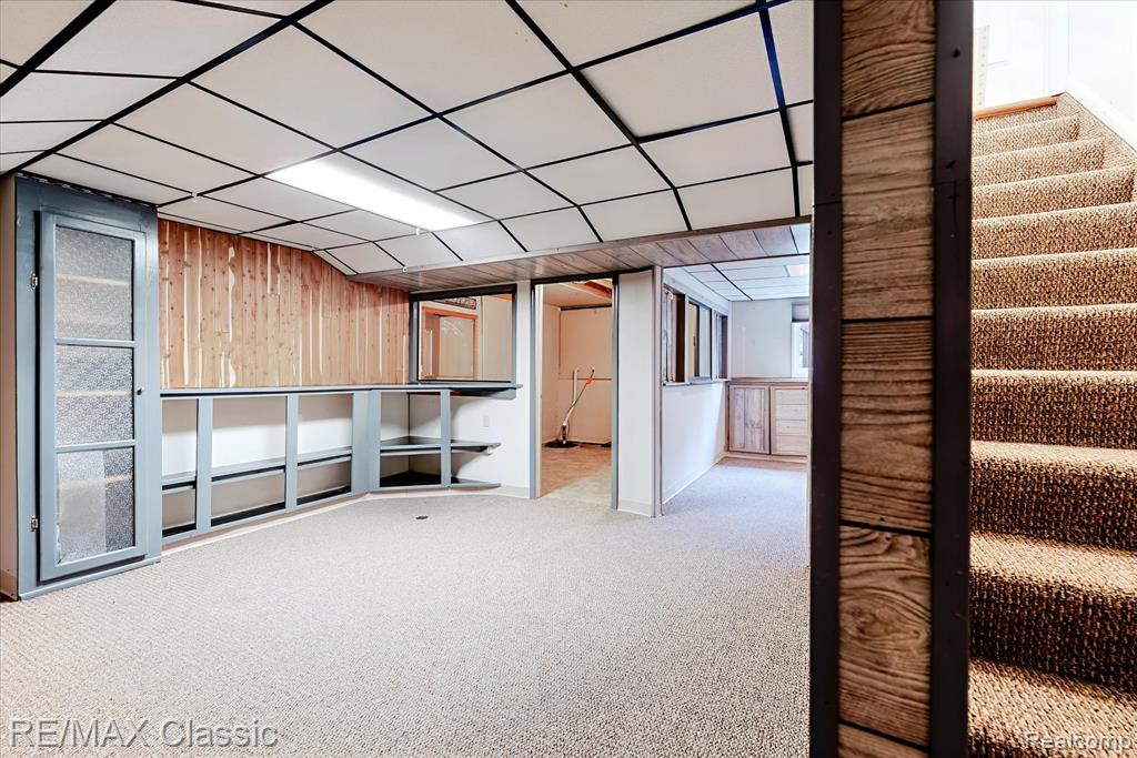 9039 Lake E Road Property Photo 34
