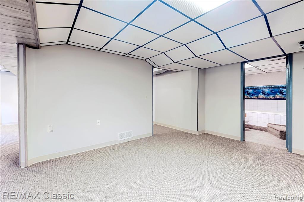 9039 Lake E Road Property Photo 35