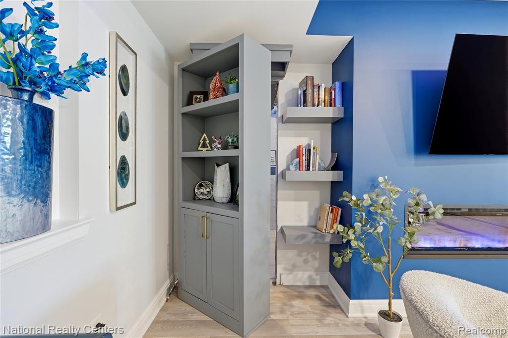 3142 Holburn Court Property Photo 44