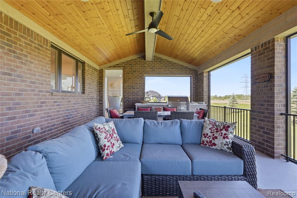 3142 Holburn Court Property Photo 49