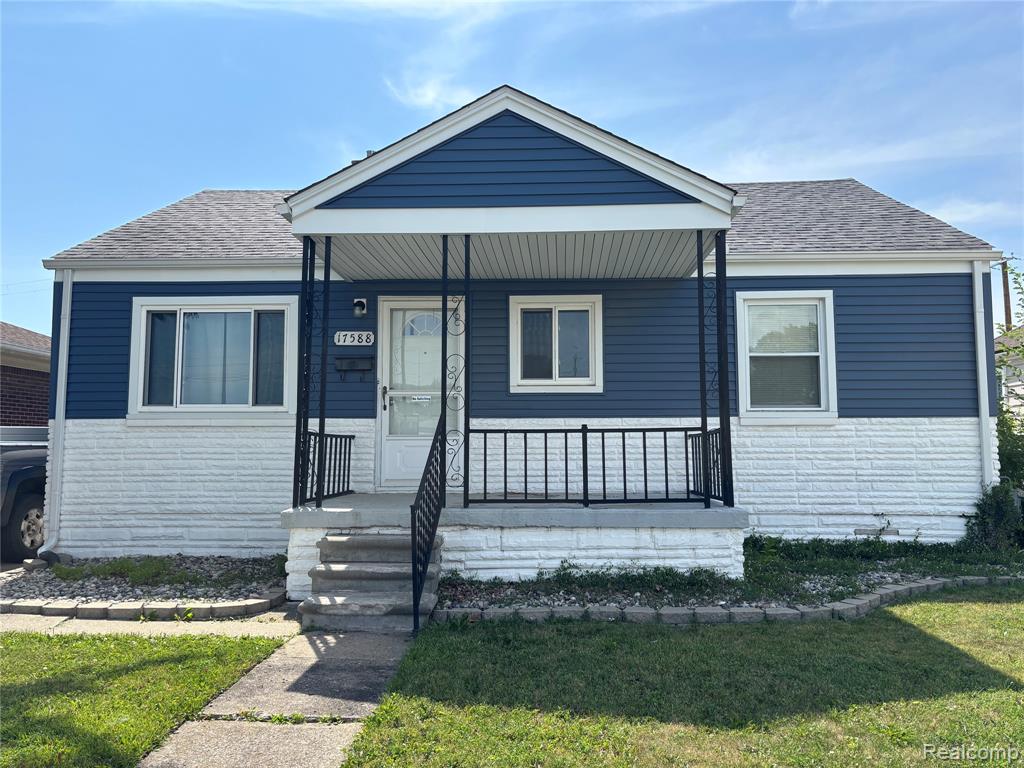17588 Quarry Street Property Photo 1