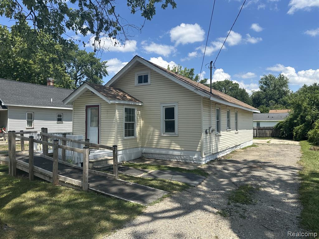 3241 Shaw Street Property Photo 1