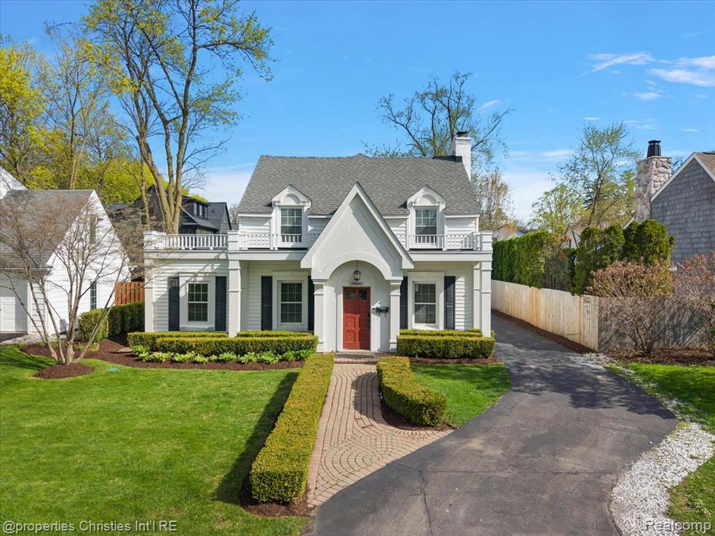 1900 Fairview Street Property Photo 1