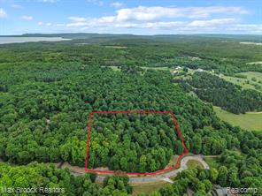 0000 Mackinaw Ridge Property Photo 1