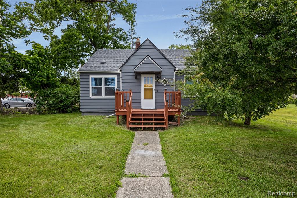 33065 Garfield Road Property Photo 1