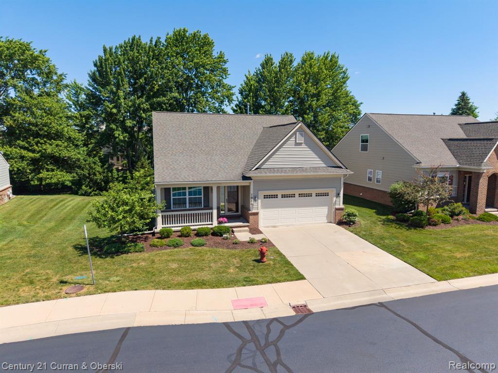 1086 Paddock Drive Property Photo 1