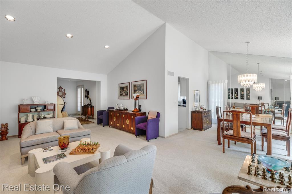 6273 Celeste Road Property Photo 5