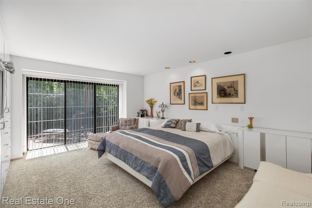 6273 Celeste Road Property Photo 17