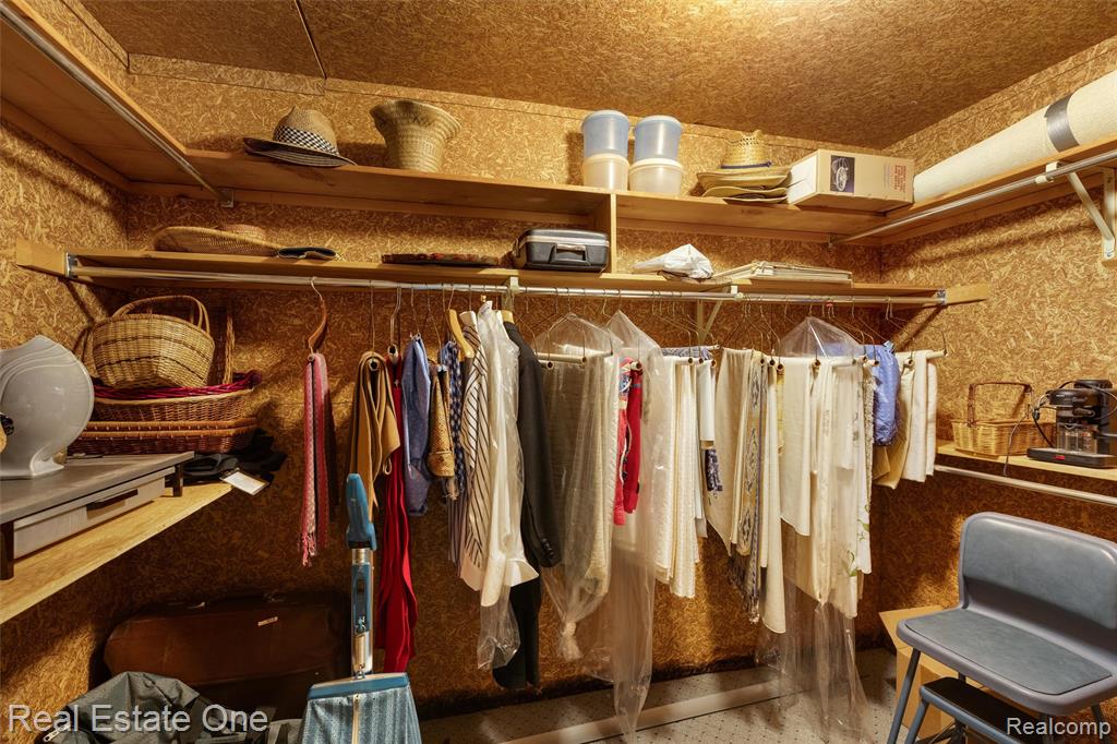 6273 Celeste Road Property Photo 39