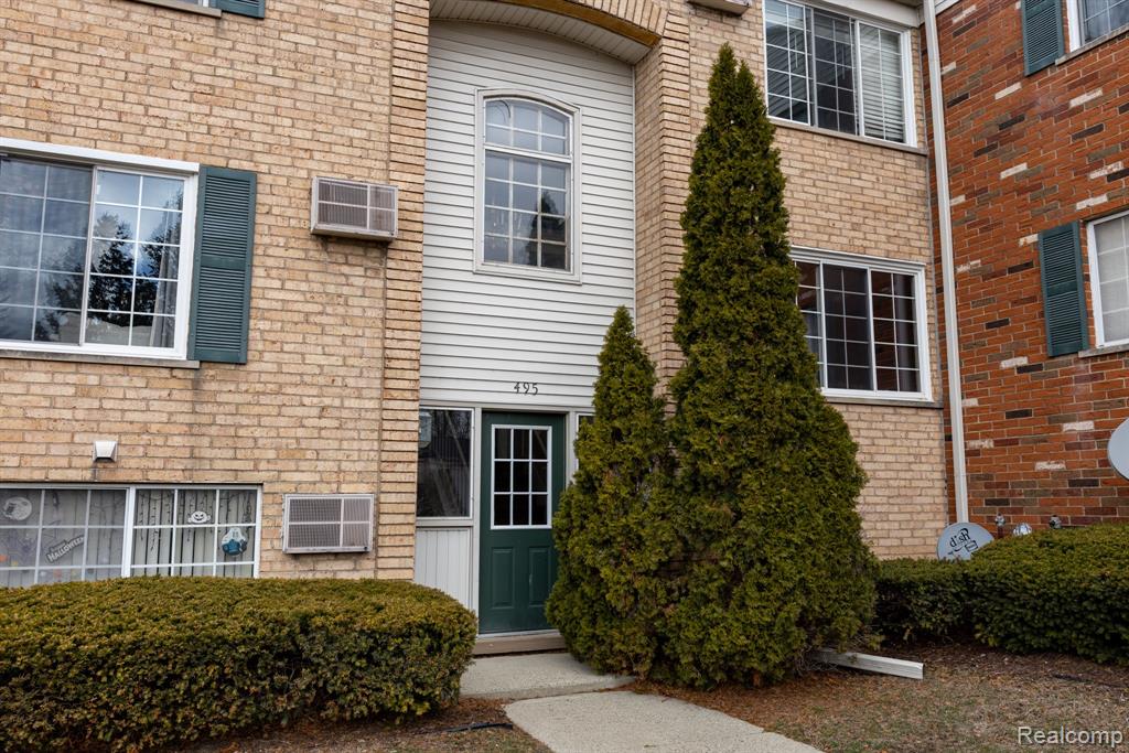 495 Miller Avenue Property Photo 2