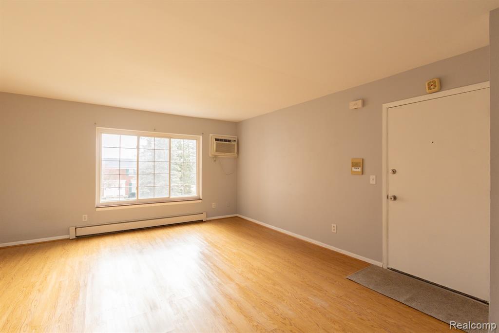 495 Miller Avenue Property Photo 6