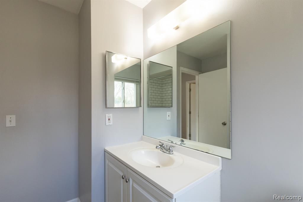 495 Miller Avenue Property Photo 15