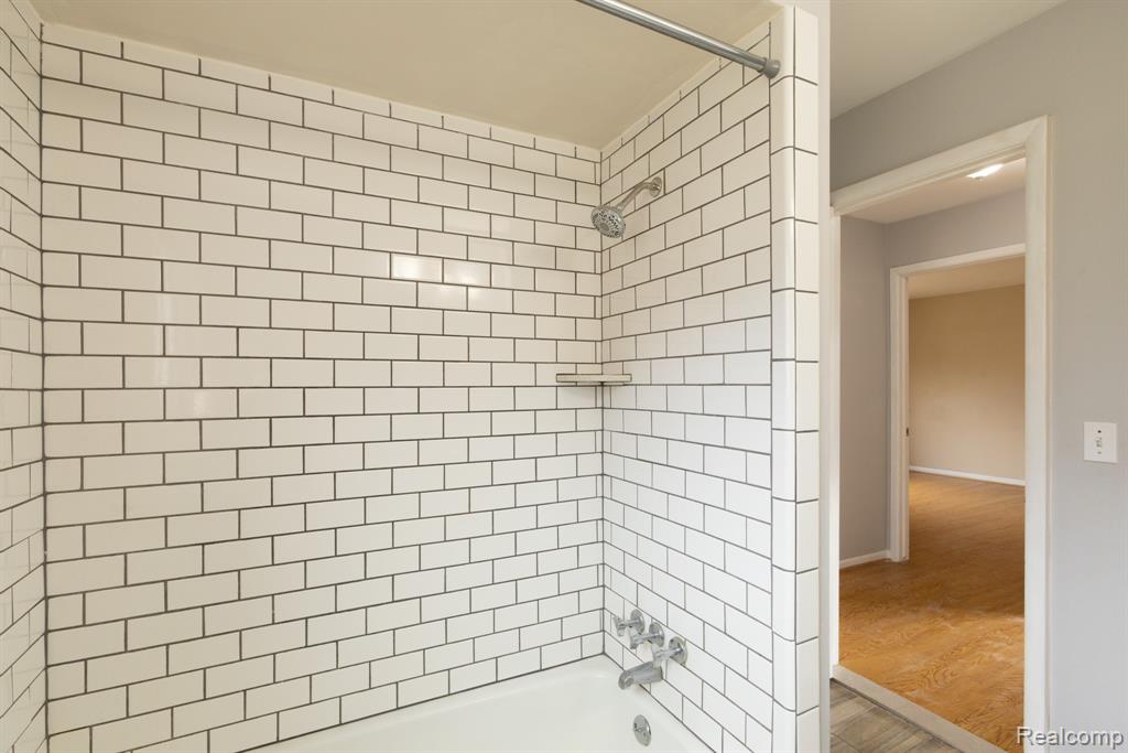 495 Miller Avenue Property Photo 16