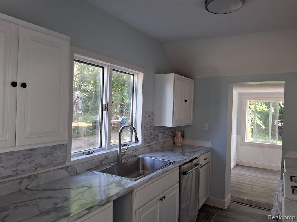 1292 Howard Street Property Photo 8