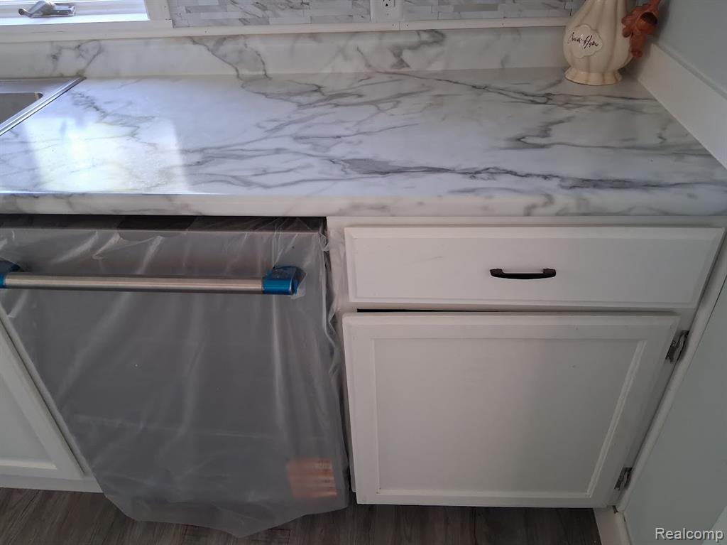 1292 Howard Street Property Photo 11