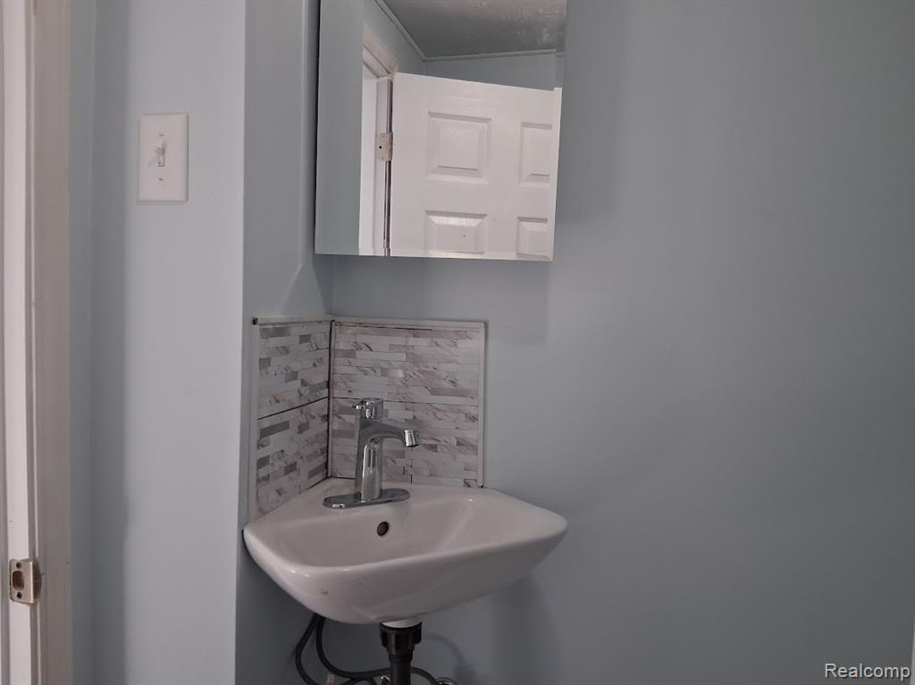 1292 Howard Street Property Photo 14