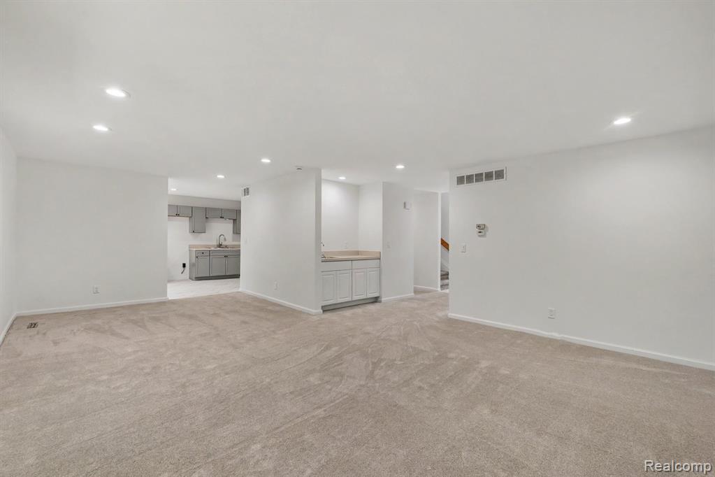 2056 Walden Court Property Photo 3
