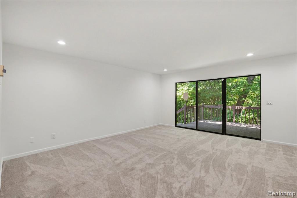 2056 Walden Court Property Photo 5