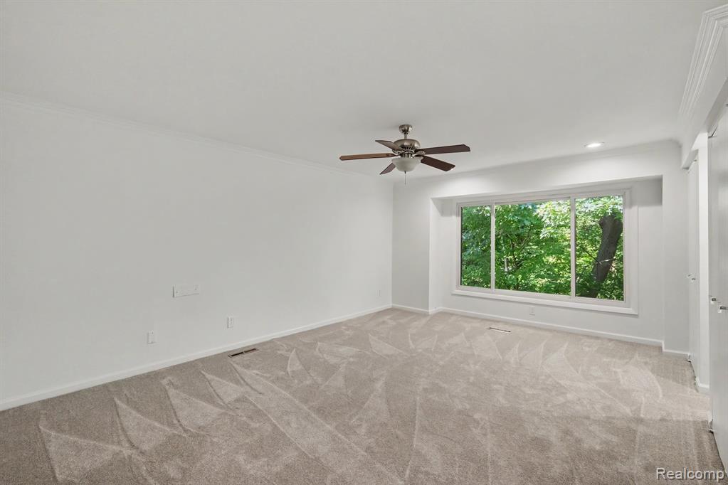 2056 Walden Court Property Photo 15