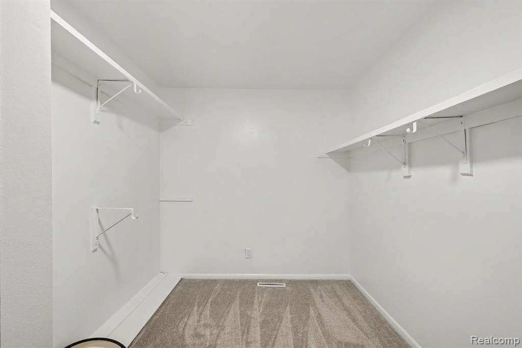 2056 Walden Court Property Photo 16