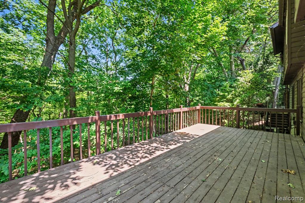 2056 Walden Court Property Photo 21