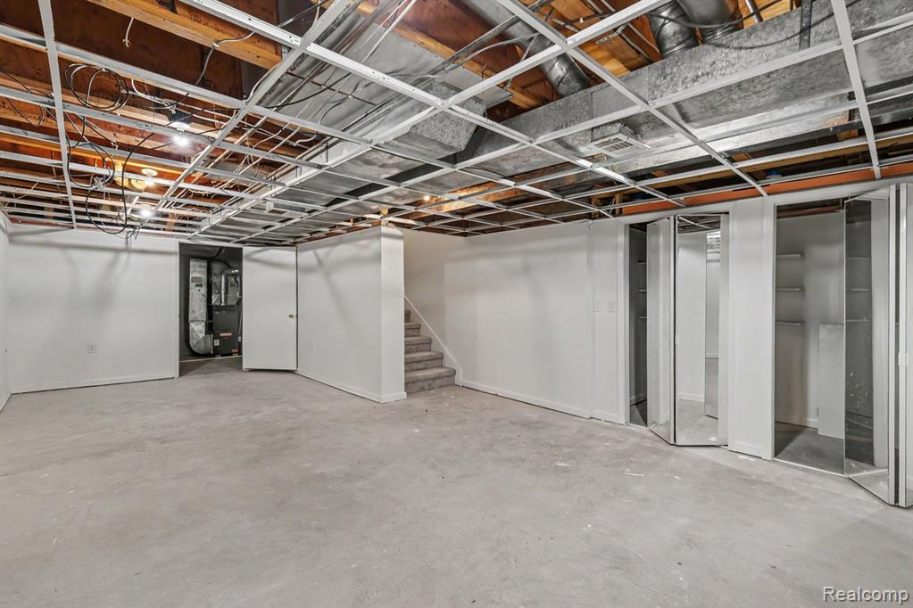 2056 Walden Court Property Photo 23