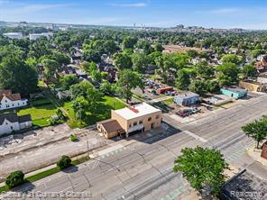 10249 W Jefferson Avenue Property Photo 4