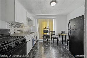 10249 W Jefferson Avenue Property Photo 36