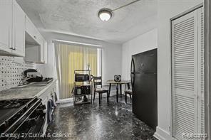 10249 W Jefferson Avenue Property Photo 39