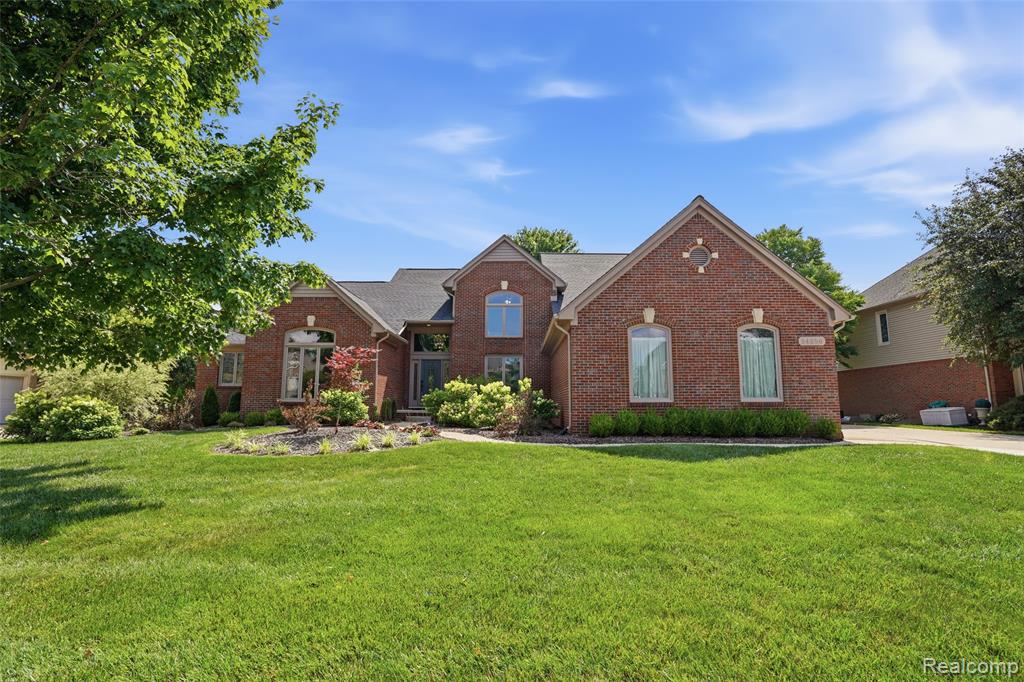 54856 Whitby Way Property Photo 2
