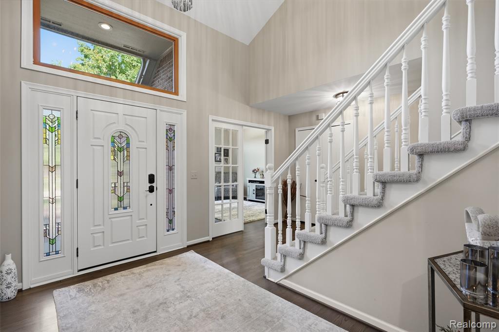 54856 Whitby Way Property Photo 6