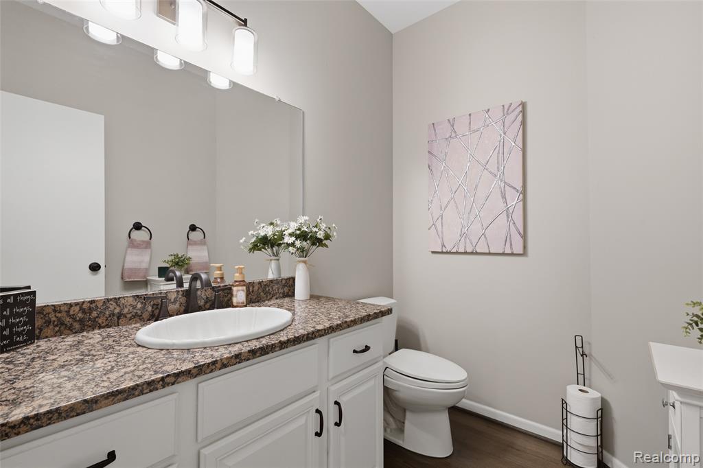 54856 Whitby Way Property Photo 20