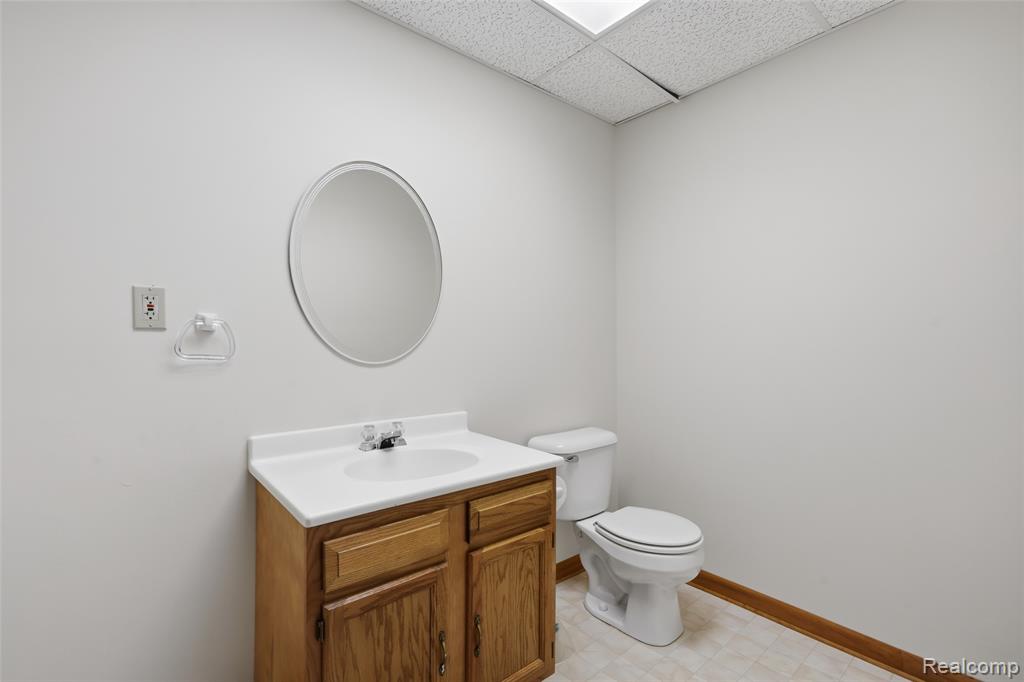 54856 Whitby Way Property Photo 44