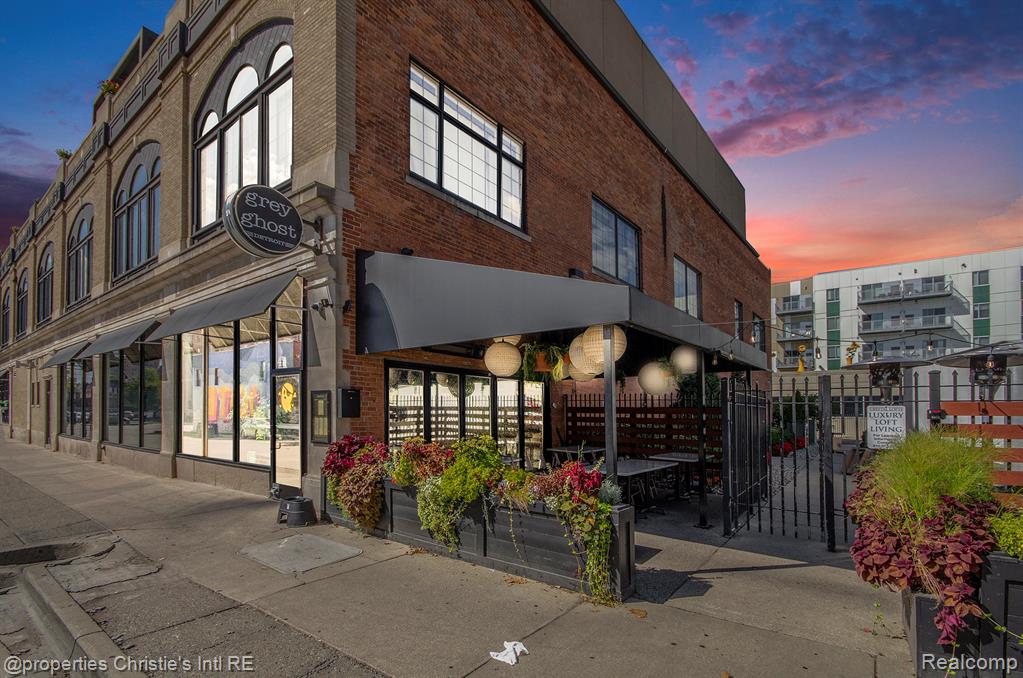 3100 Woodward Avenue Property Photo 1