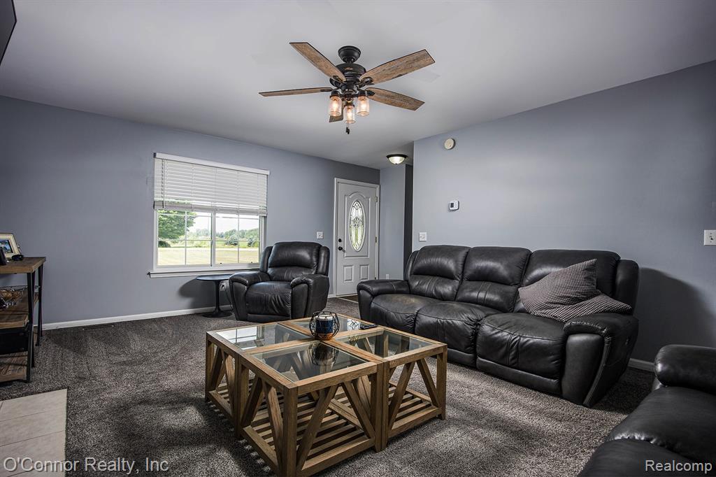 6870 Wildcat Road Property Photo 3