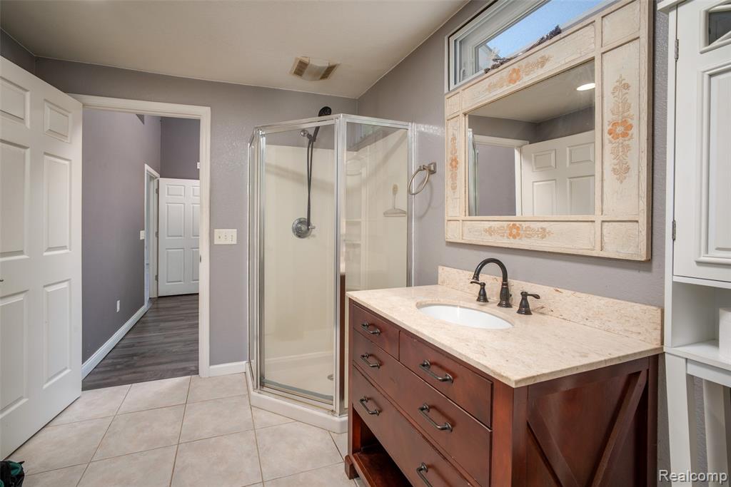 354 W Erie Road Property Photo 11