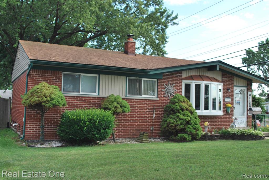 32759 Birchwood Street Property Photo 2