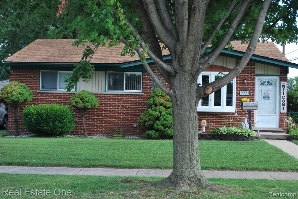 32759 Birchwood Street Property Photo 3
