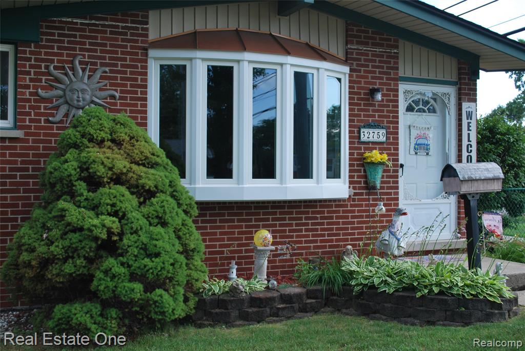 32759 Birchwood Street Property Photo 5