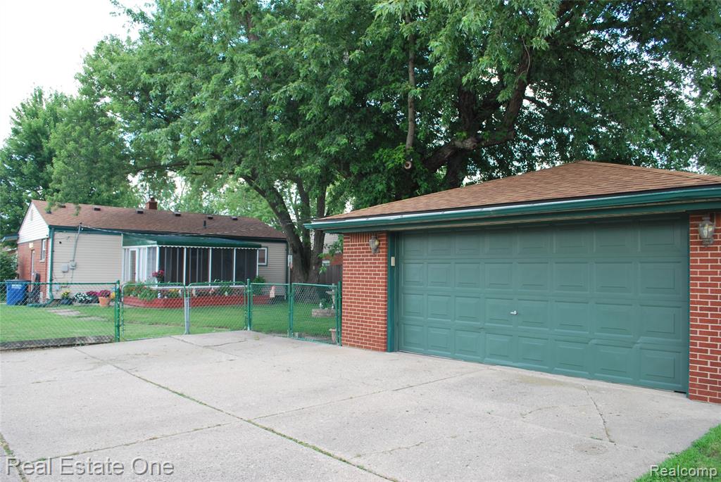 32759 Birchwood Street Property Photo 48